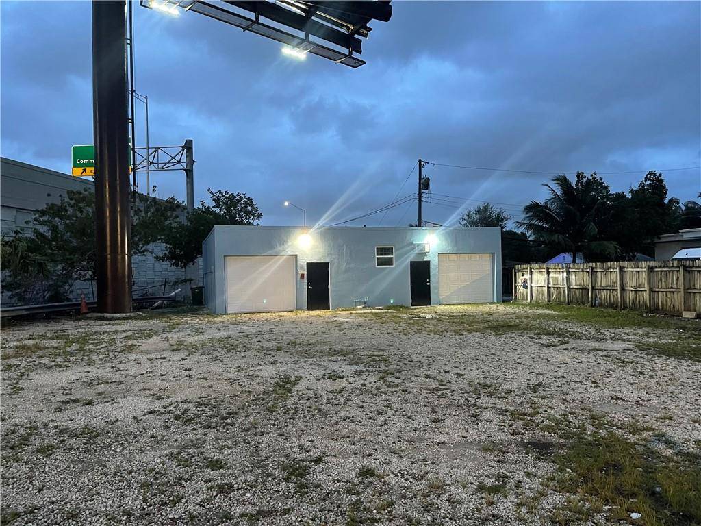 Oakland Park, FL 33309,665 W Prospect Rd