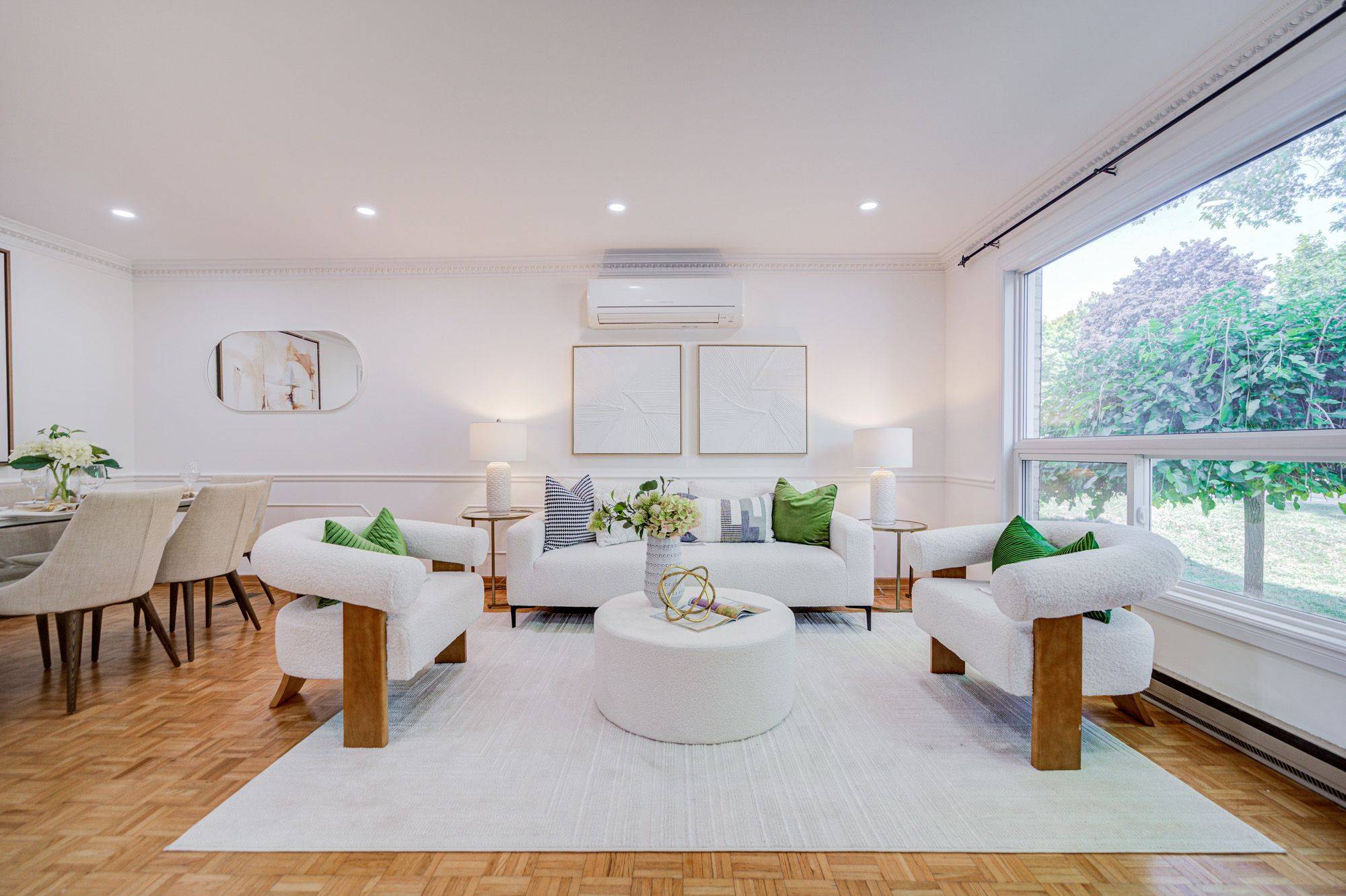 Newmarket, ON L3Y 1B5,214 William Roe BLVD