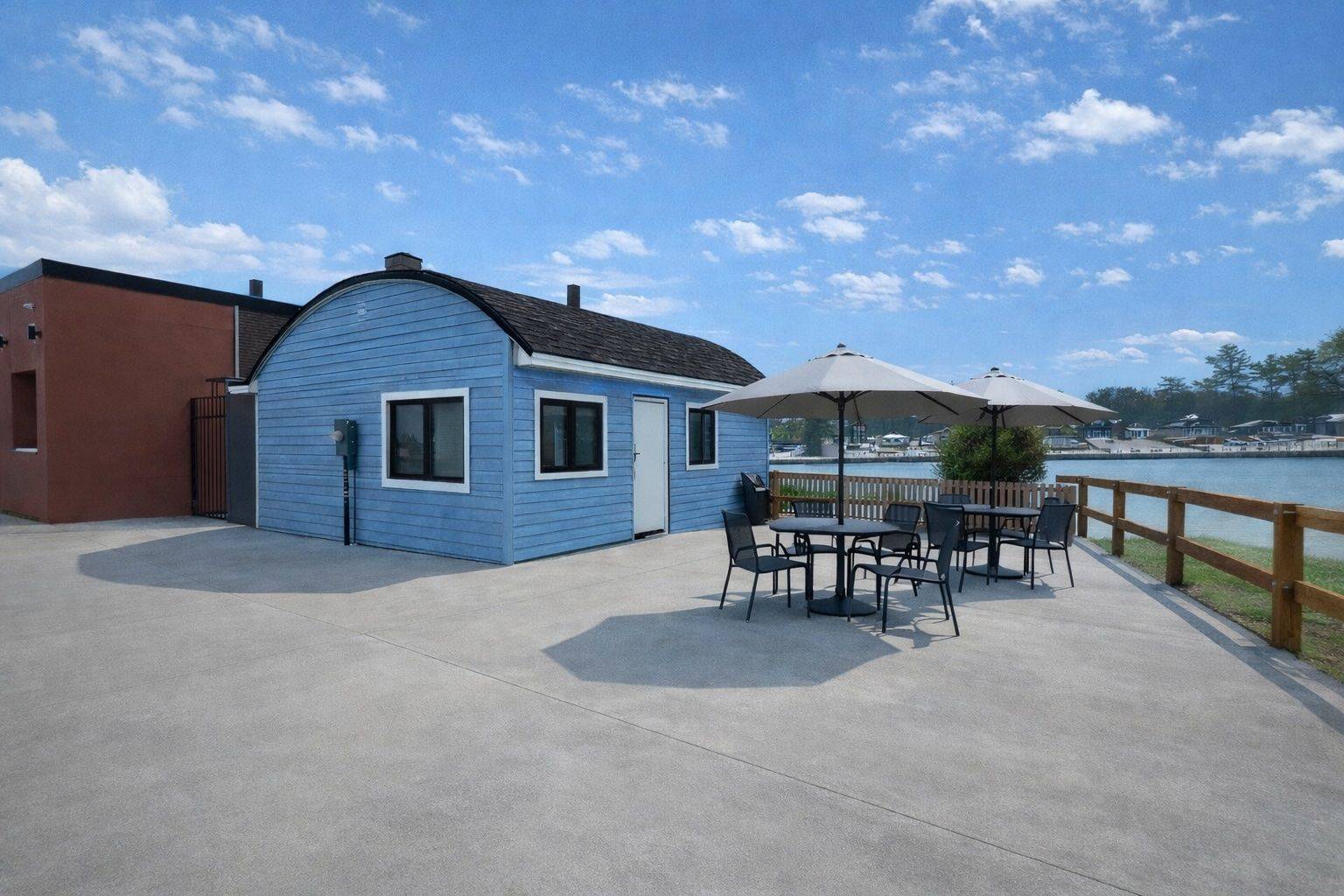 Wasaga Beach, ON L9Z 2K3,35 Mosley ST