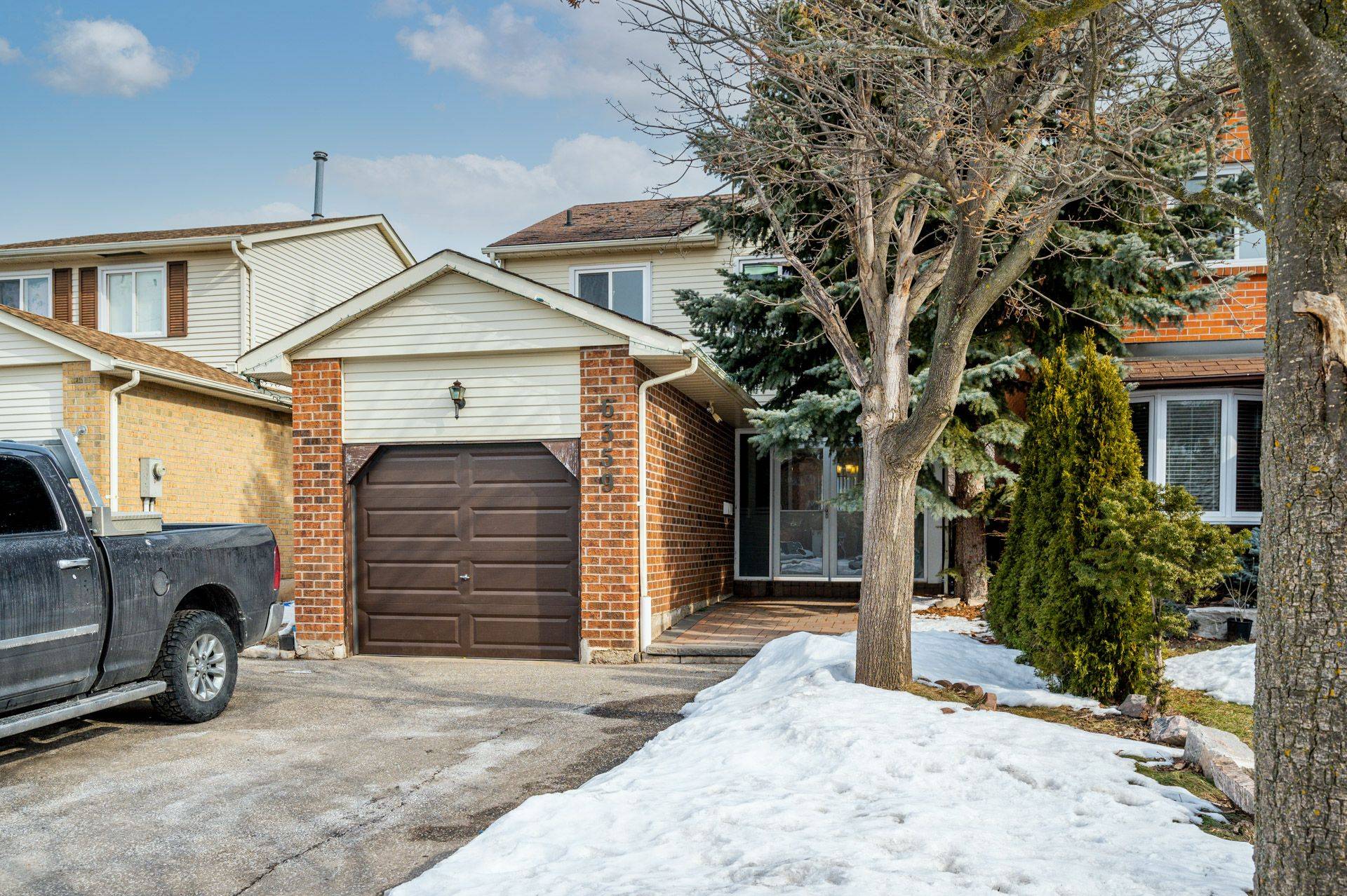 Mississauga, ON L5N 3W1,6359 Plowmans Heath N/A