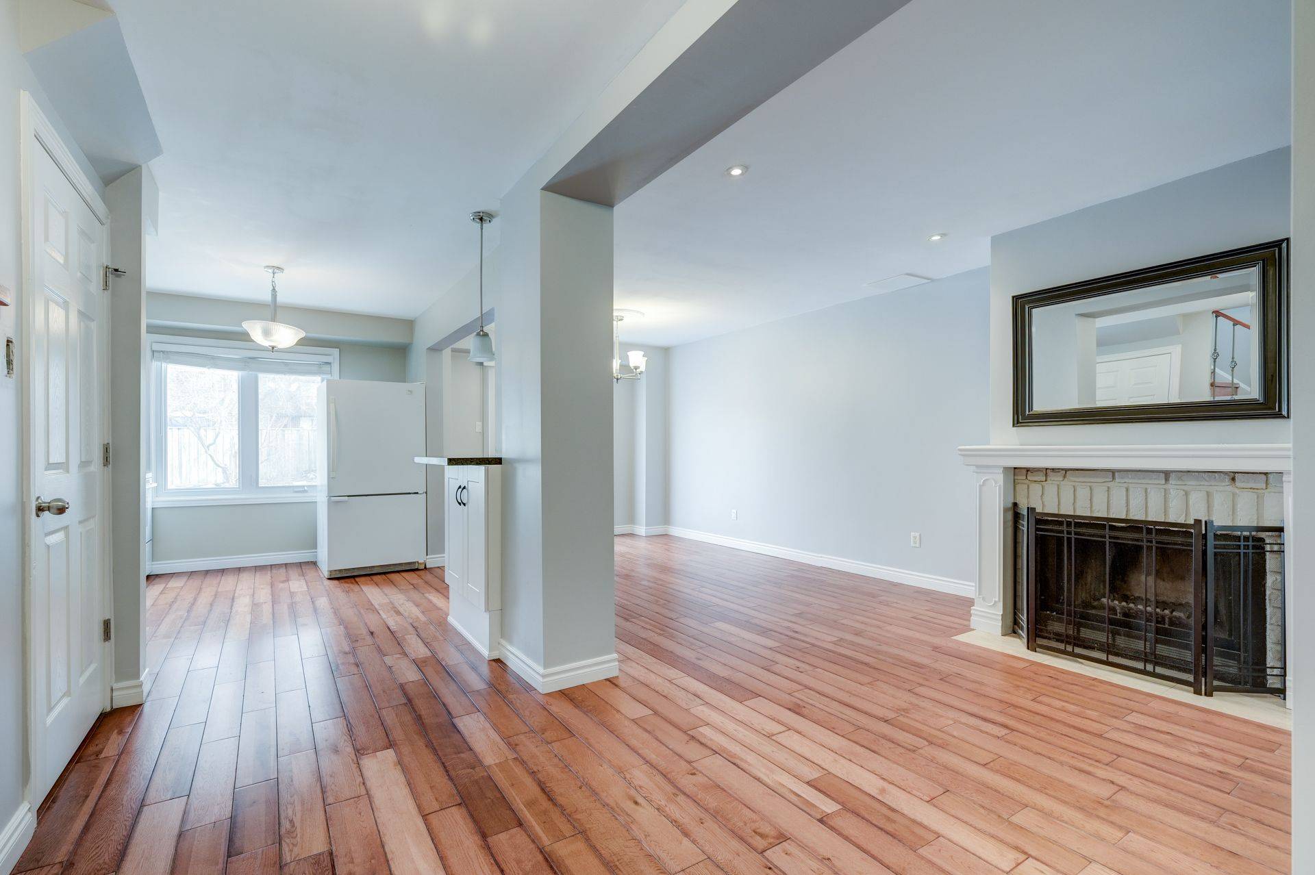 Mississauga, ON L5N 3W1,6359 Plowmans Heath N/A