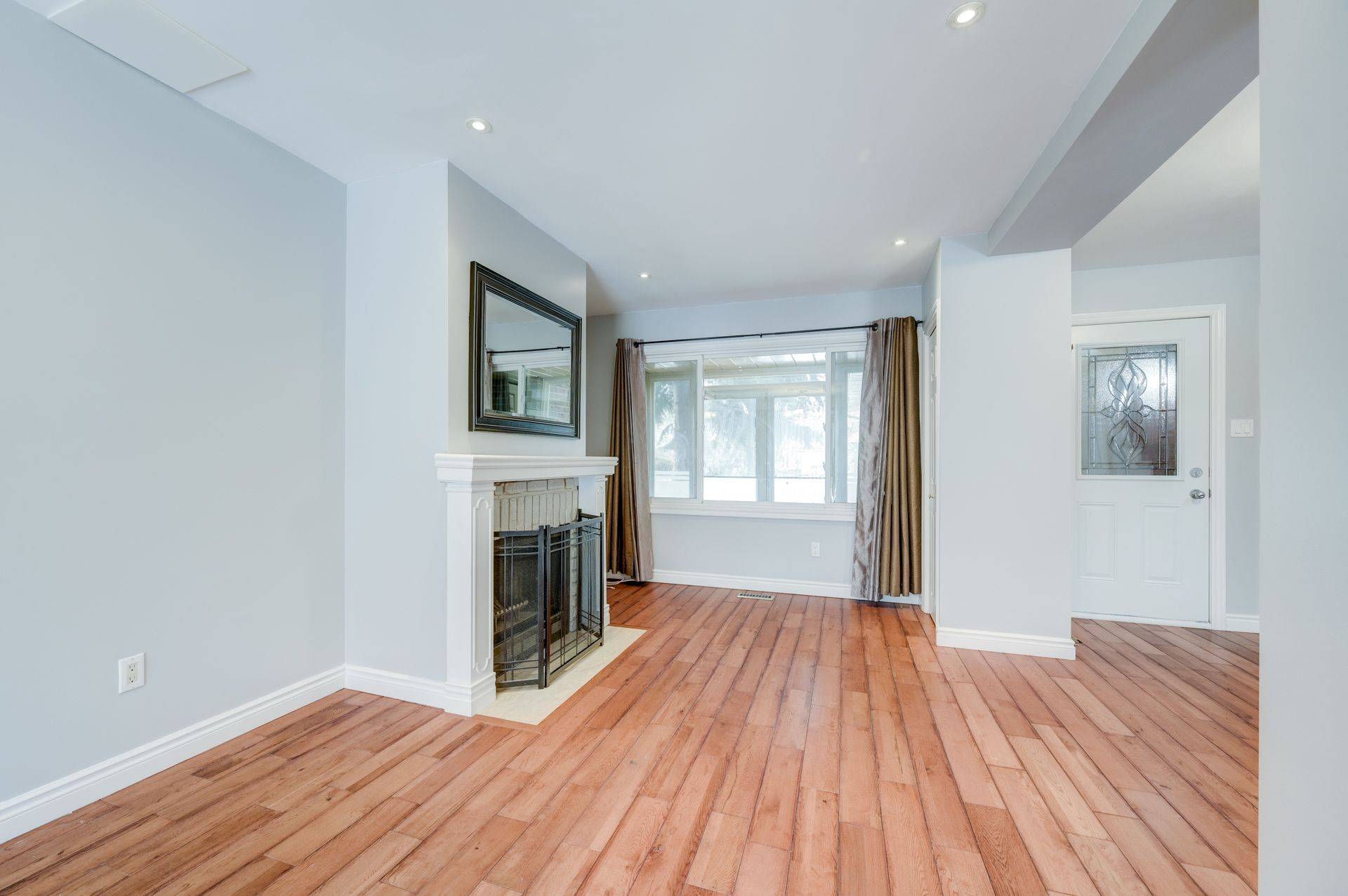 Mississauga, ON L5N 3W1,6359 Plowmans Heath N/A