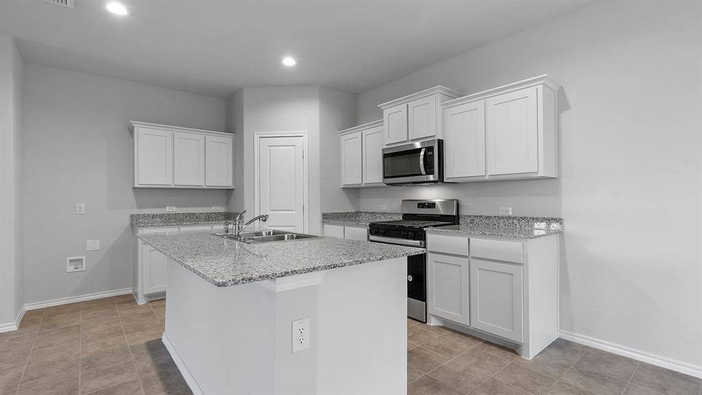 Denton, TX 76259,553 RED ADMIRAL Lane