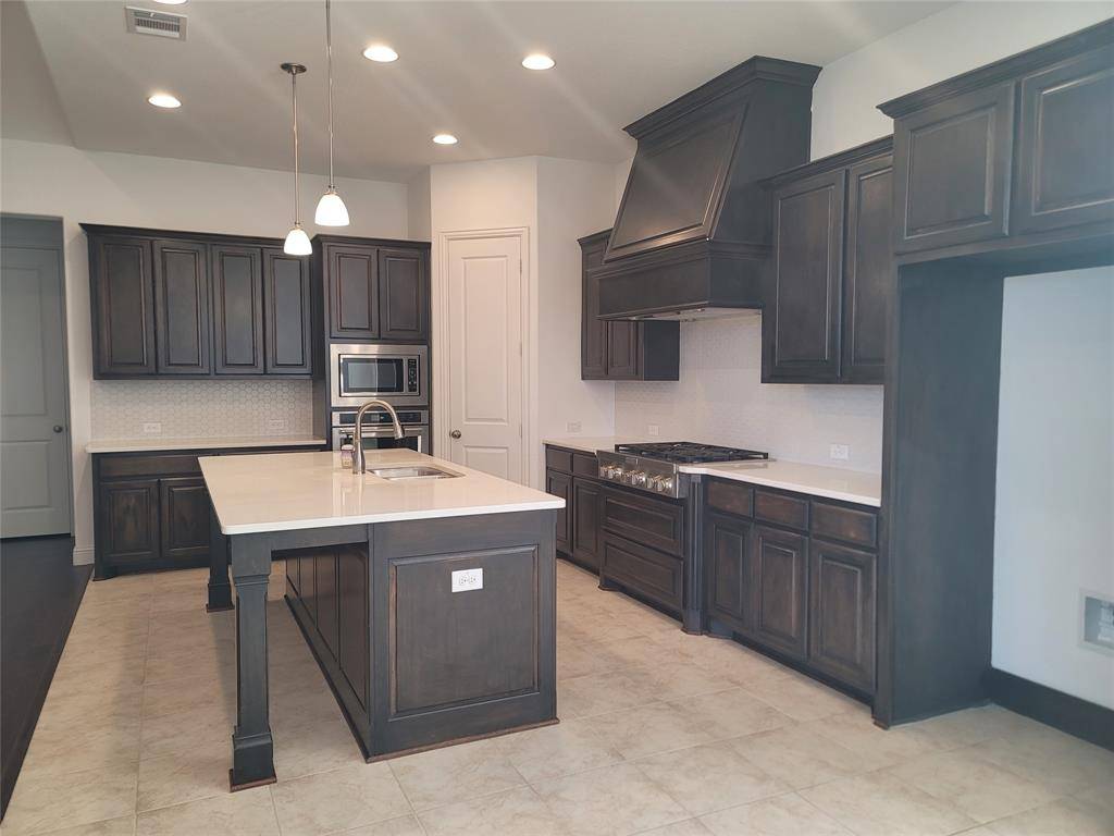 Frisco, TX 75035,8553 Gerbera Daisy Road