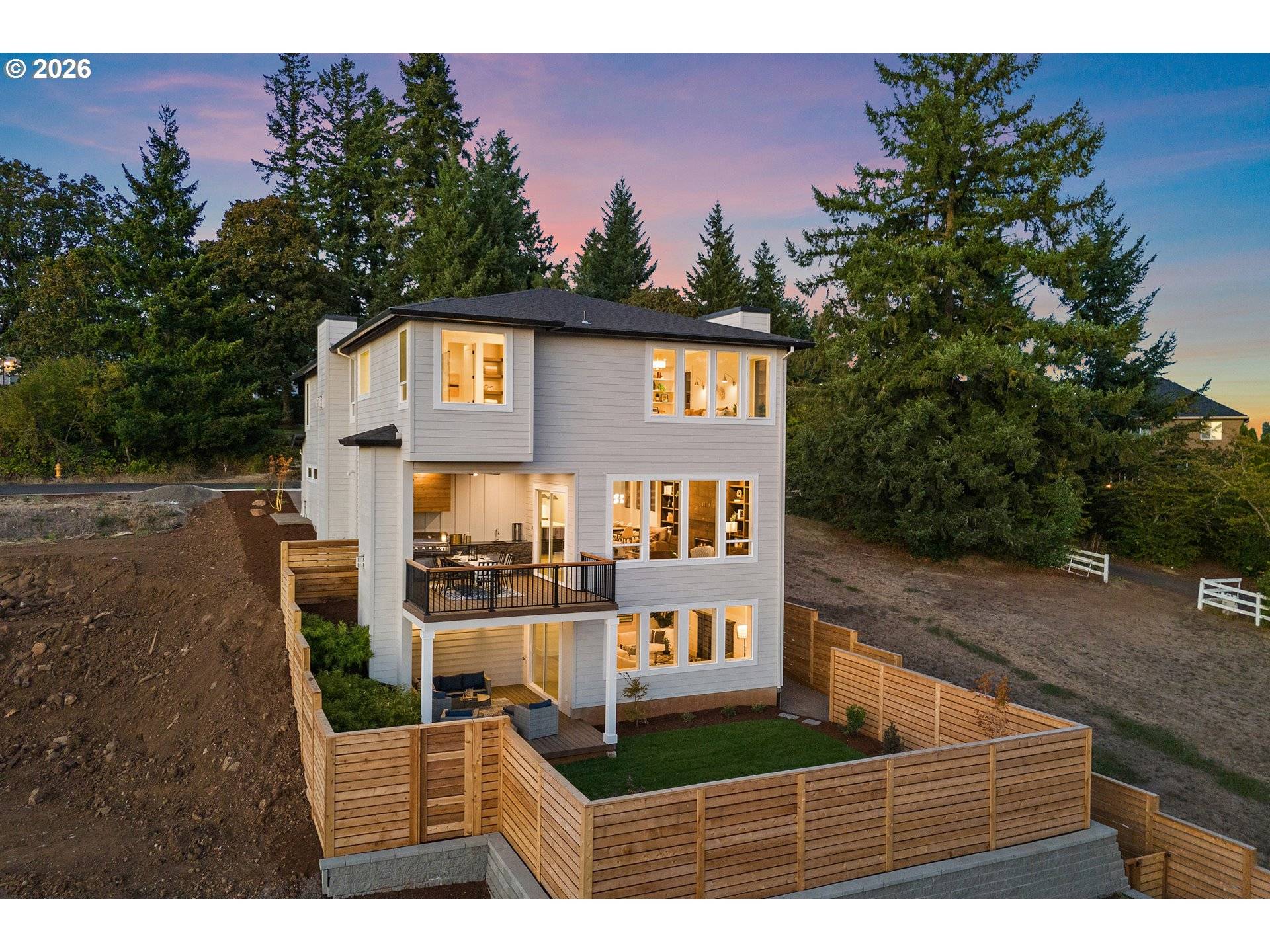 West Linn, OR 97068,22872 WEATHERHILL RD