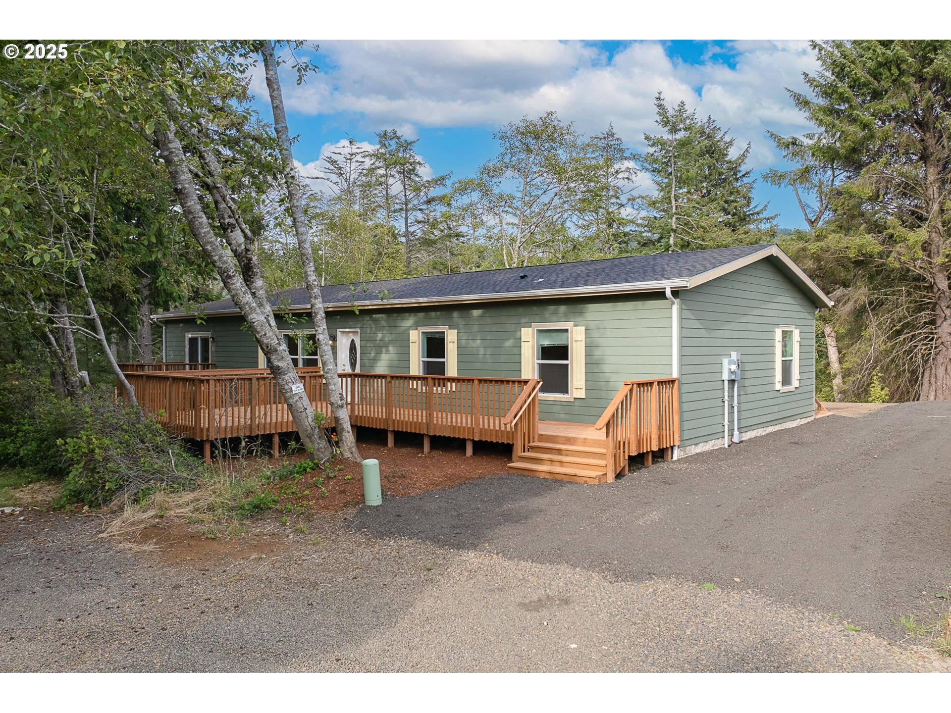 Rockaway Beach, OR 97136,352 N FALCON ST
