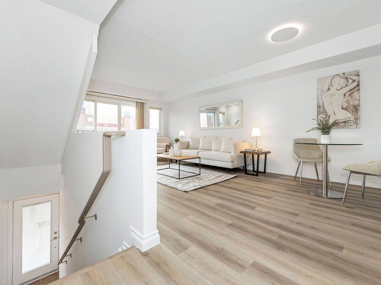 Mississauga, ON L5M 0E5,5050 Intrepid DR #7