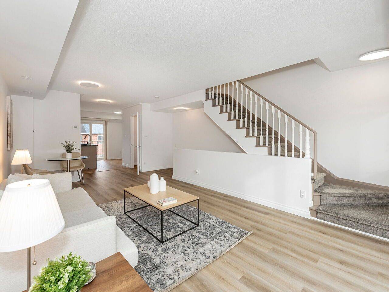 Mississauga, ON L5M 0E5,5050 Intrepid DR #7