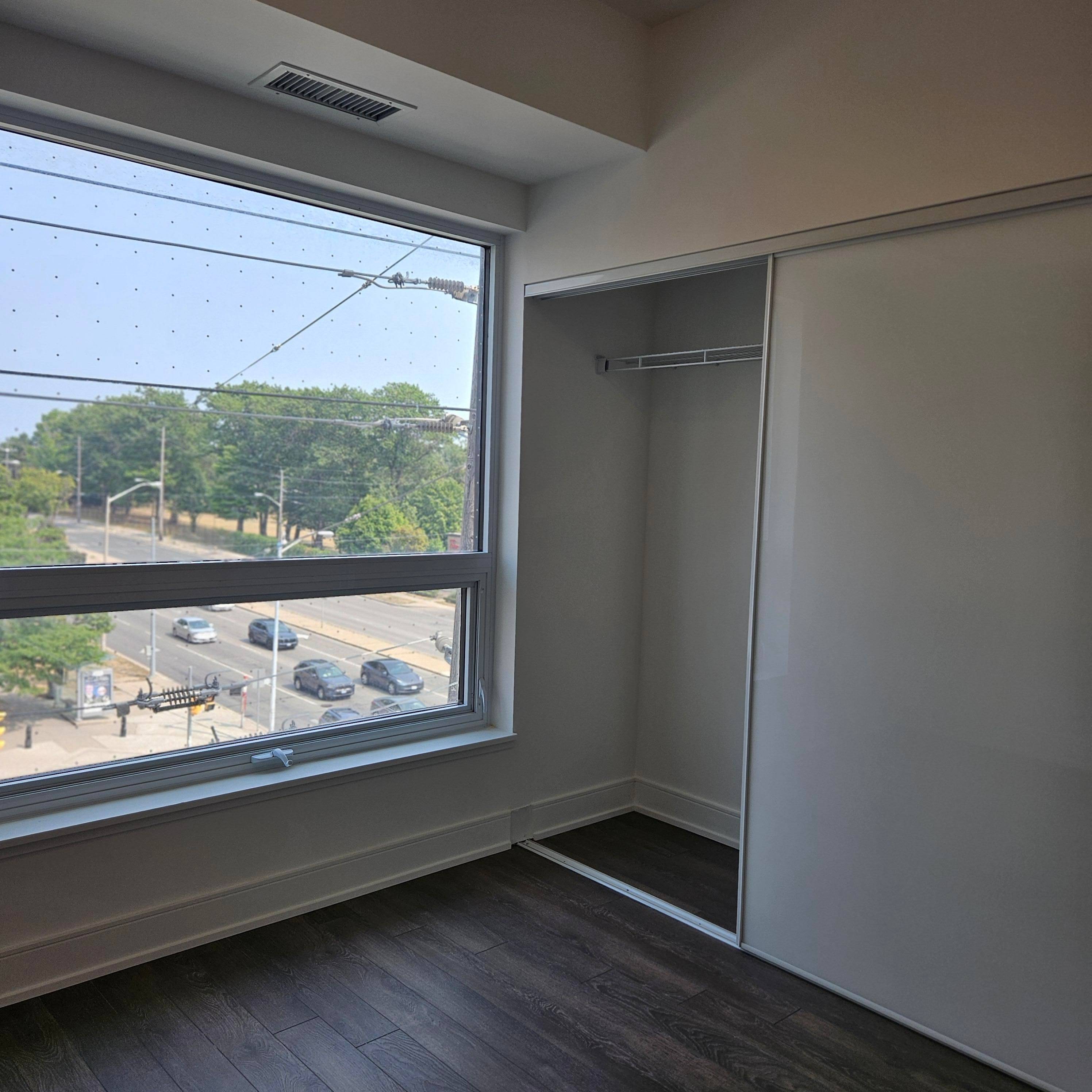 Toronto E09, ON M1P 2X9,1350 Ellesmere RD #725