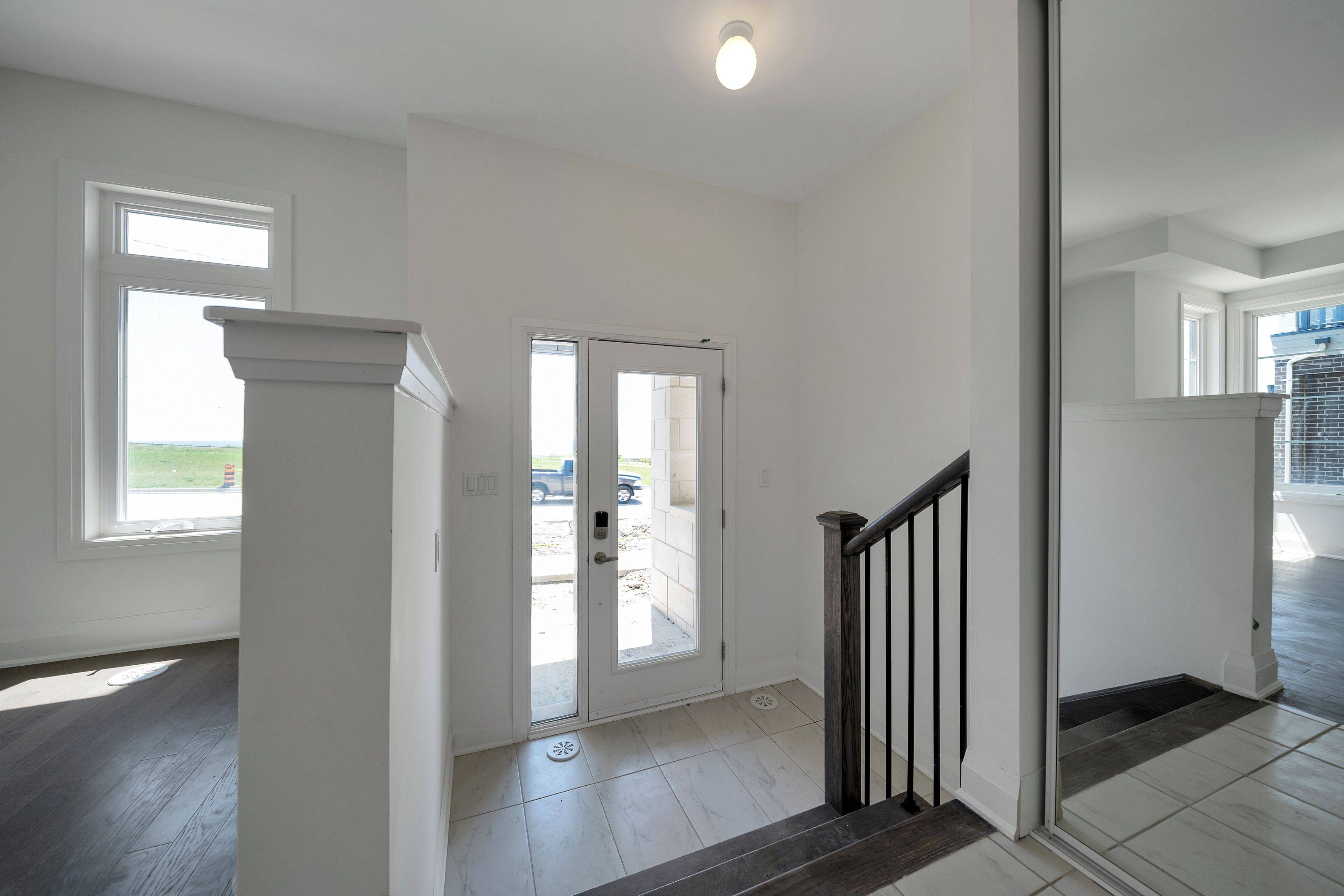 Clarington, ON L1C 7E9,563 Port Darlington RD