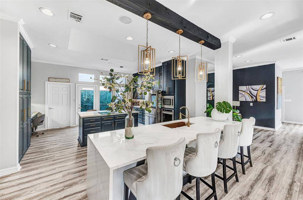 Dallas, TX 75248,6558 Laurel Valley Road