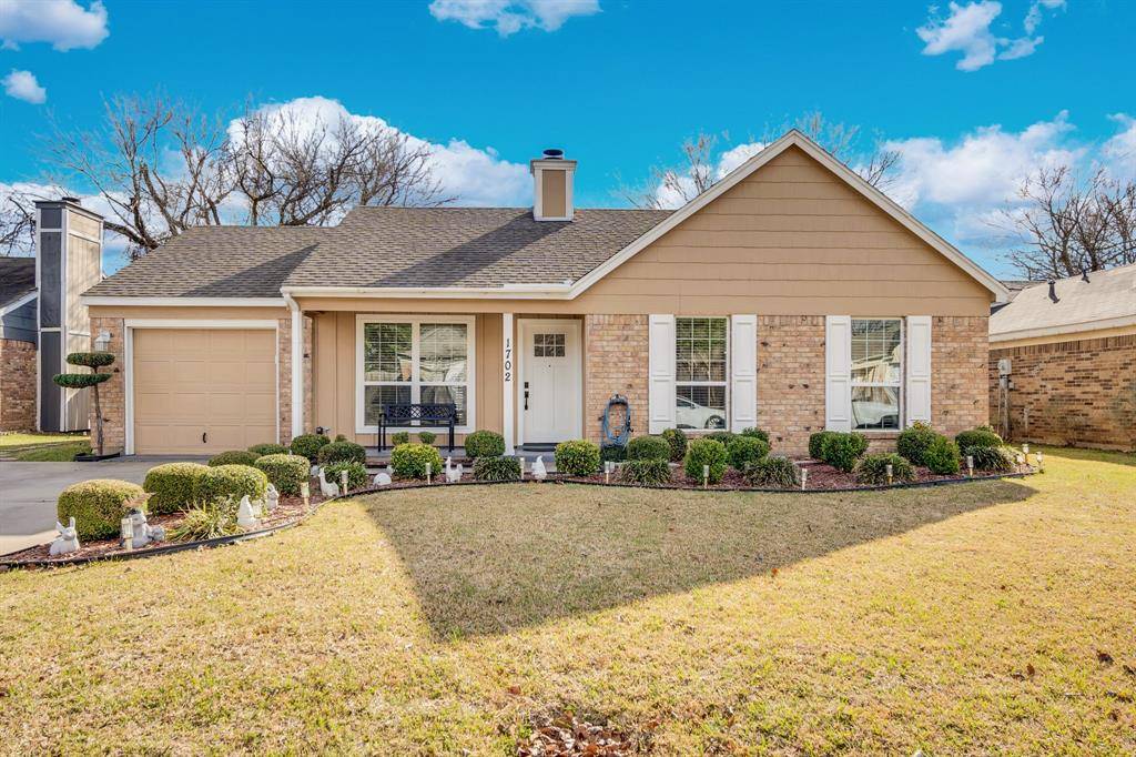 Arlington, TX 76018,1702 Fieldstone Court