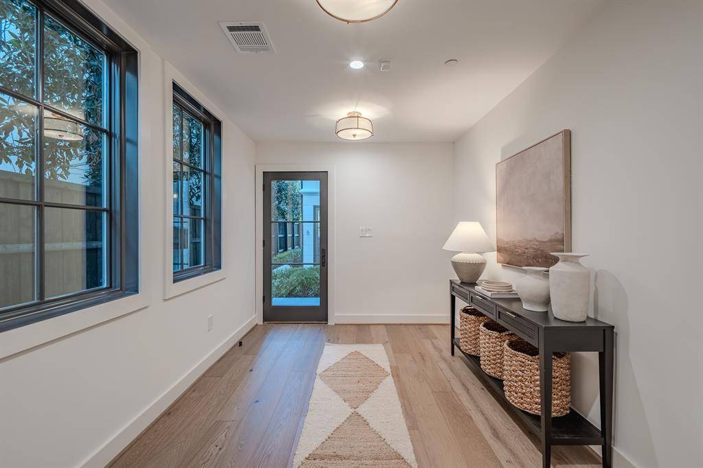 University Park, TX 75205,4128 University Boulevard #5