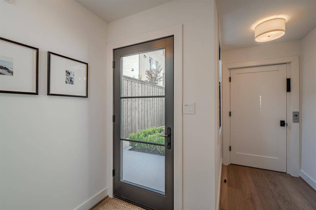 University Park, TX 75205,4128 University Boulevard #2