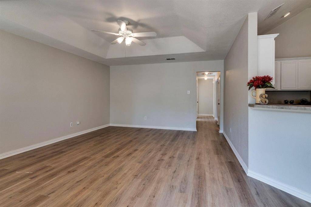 Fort Worth, TX 76105,3325 Avenue L