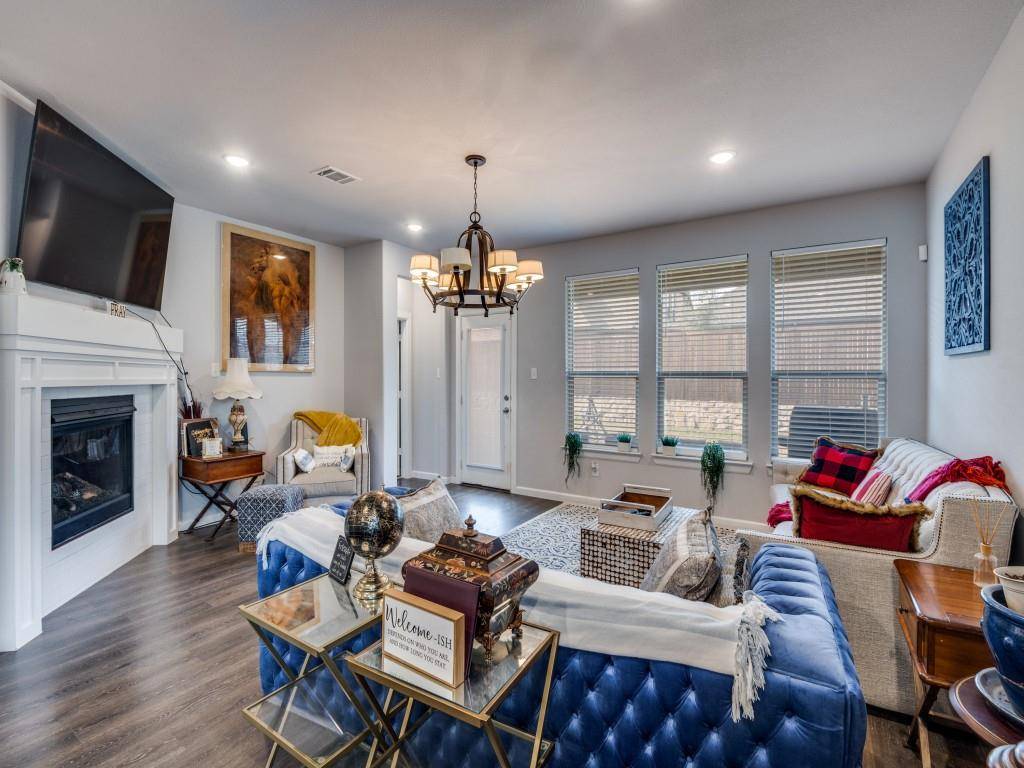 Red Oak, TX 75154,635 Congressional Avenue