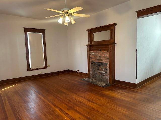 Waxahachie, TX 75165,415 W Franklin