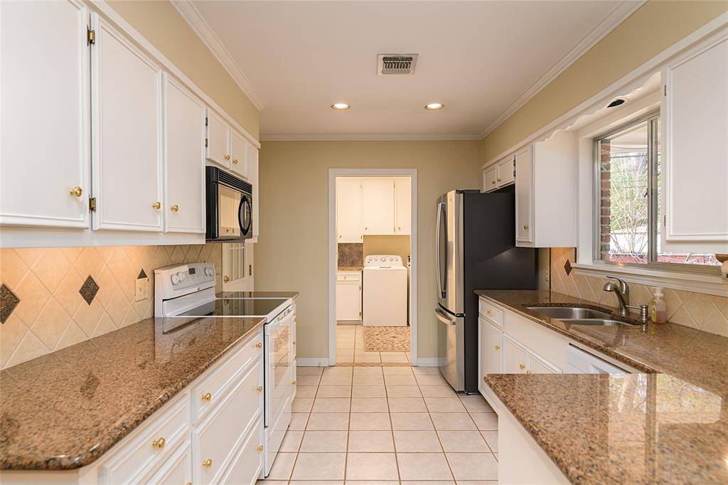 Shreveport, LA 71118,1052 Edgefield Drive