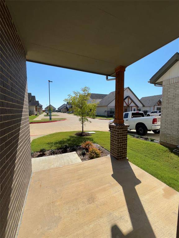 Aubrey, TX 76227,2036 Oak Grove #107