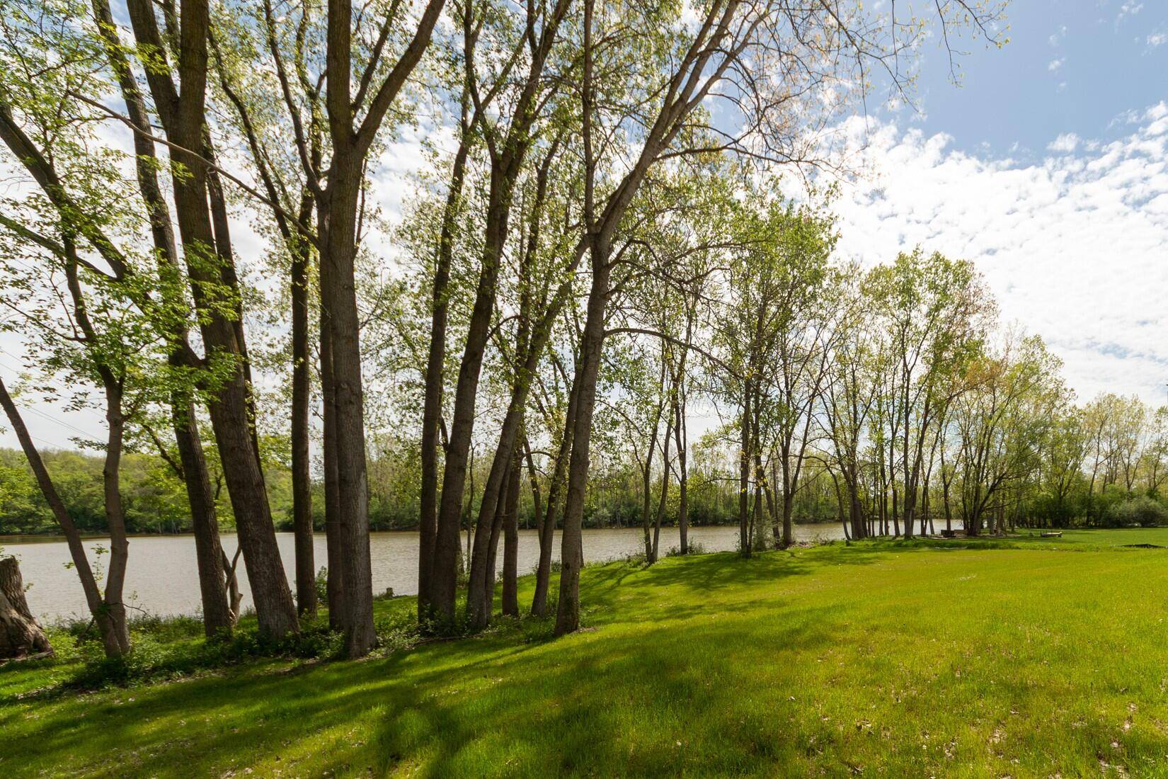 Ann Arbor, MI 48105,5980 Cherry Hill RD