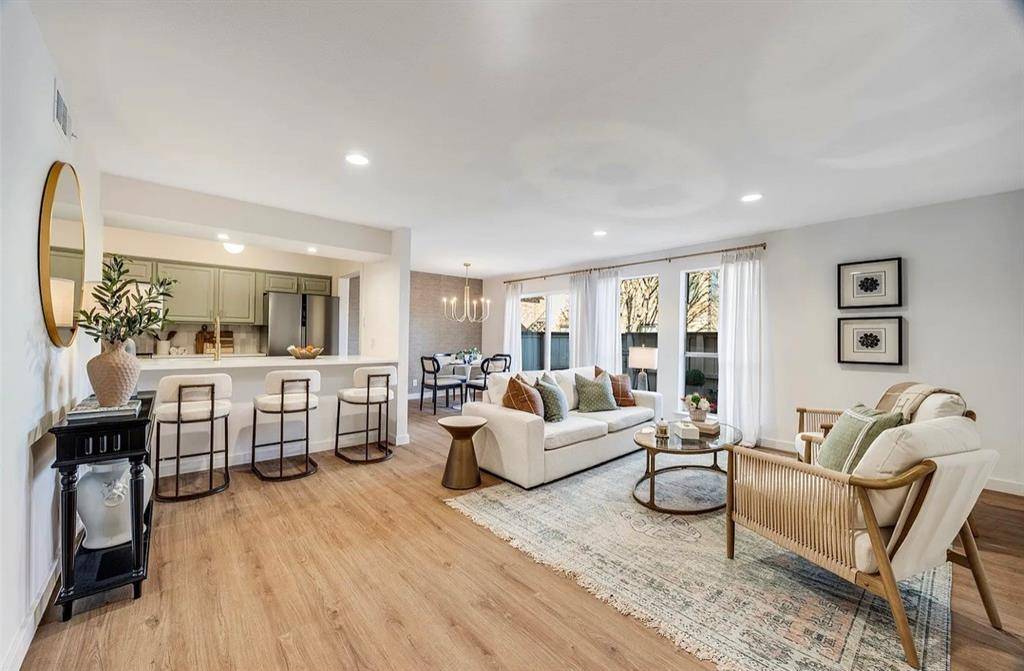 Dallas, TX 75206,6036 Birchbrook Drive #131