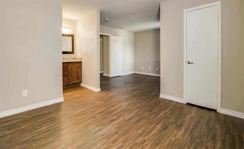 Mesquite, TX 75150,517 Via Sevilla