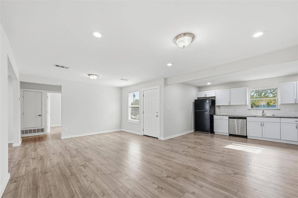 Dallas, TX 75224,1032 Hoke Smith Drive