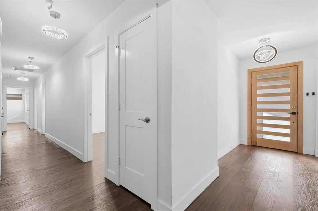 Dallas, TX 75230,6207 Royal Lane