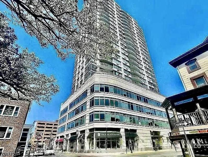 New Brunswick City, NJ 08901,1 Spring St #1806