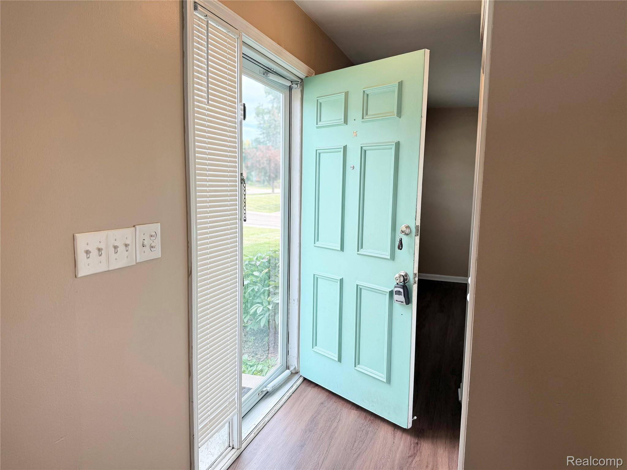 Novi, MI 48167,41729 Broquet DR