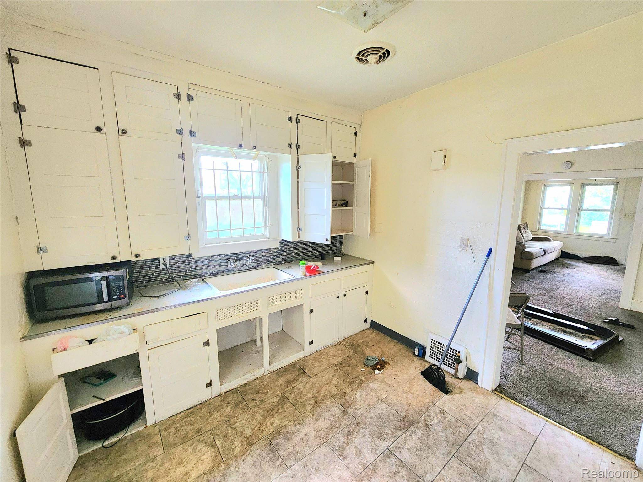 Highland Park, MI 48203,19120 Orleans ST