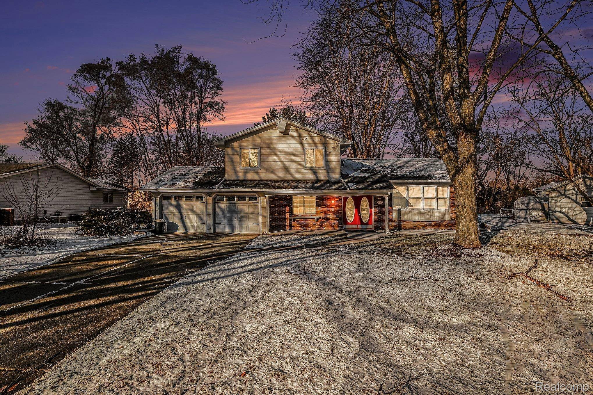 Flint, MI 48532,6090 Lancaster DR