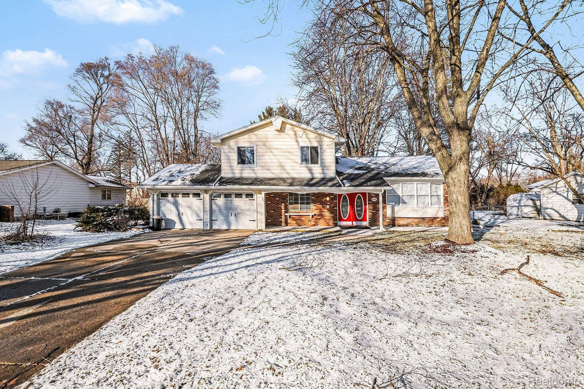 Flint, MI 48532,6090 Lancaster DR