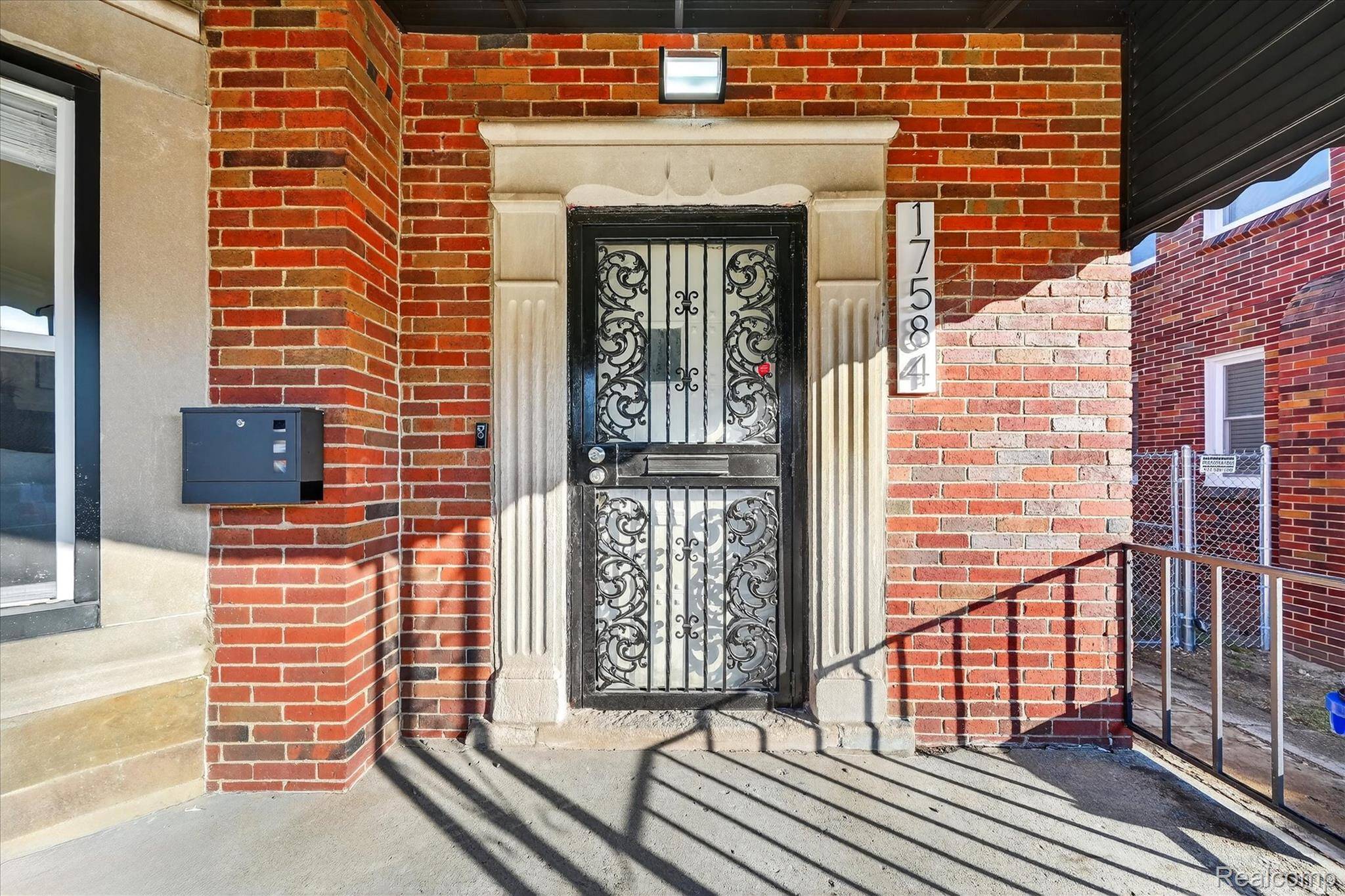 Detroit, MI 48221,17584 Cherrylawn ST