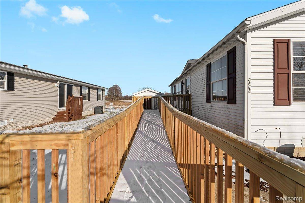 Howell, MI 48843,4482 Wynnwood DR