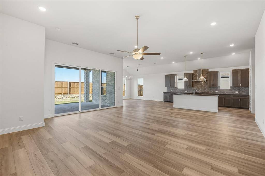 Waxahachie, TX 75165,189 Mountain Laurel Drive