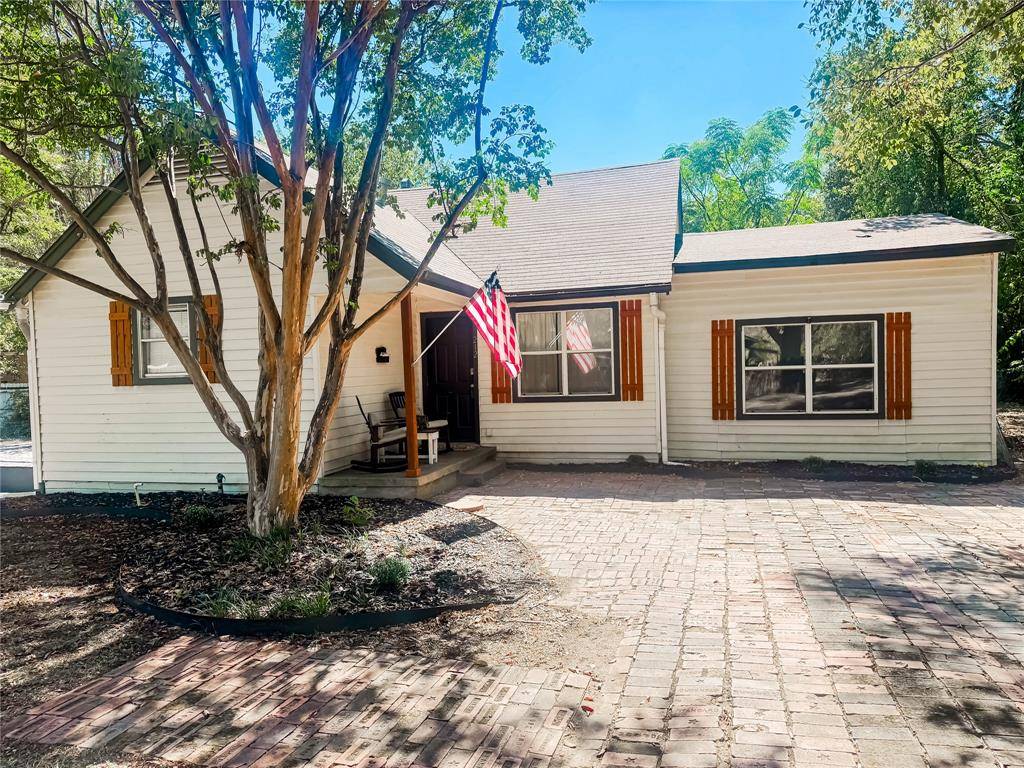 Waxahachie, TX 75165,212 Penn Street