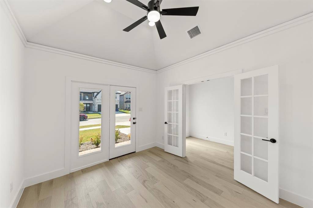 Celina, TX 75009,5513 Burford