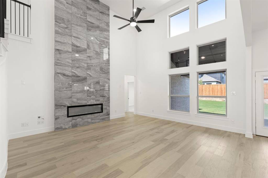 Celina, TX 75009,5513 Burford