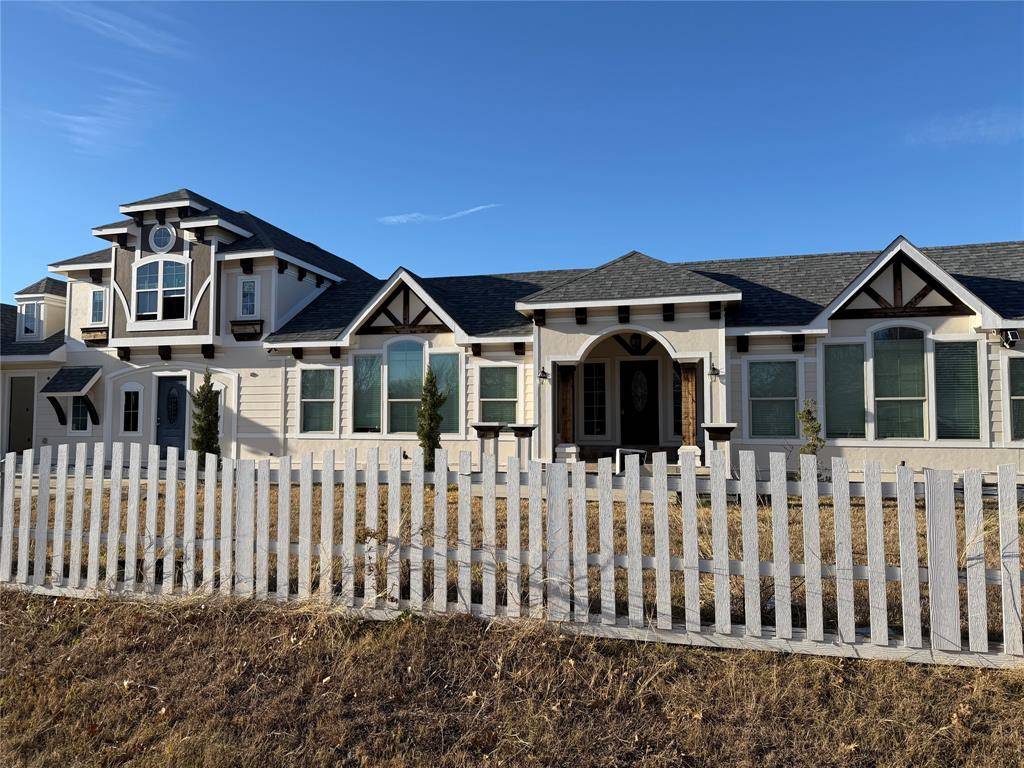 Burleson, TX 76028,2529 Red Oak Lane