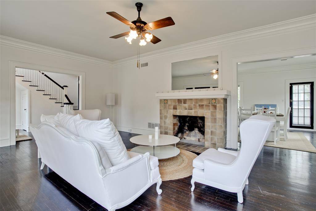 Dallas, TX 75214,4902 Junius Street