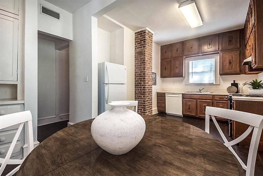 Dallas, TX 75214,4902 Junius Street