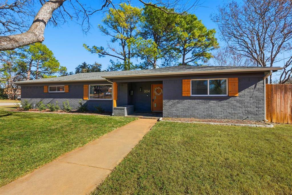 Hurst, TX 76053,904 Scott Drive