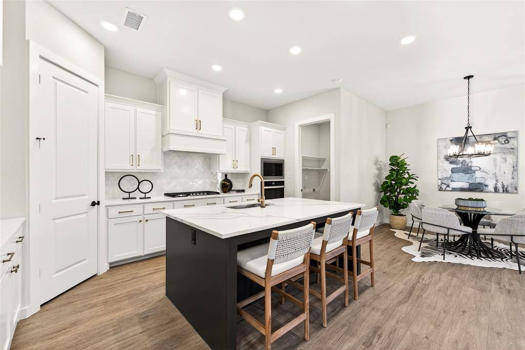 Frisco, TX 75035,15584 Crape Myrtle Road