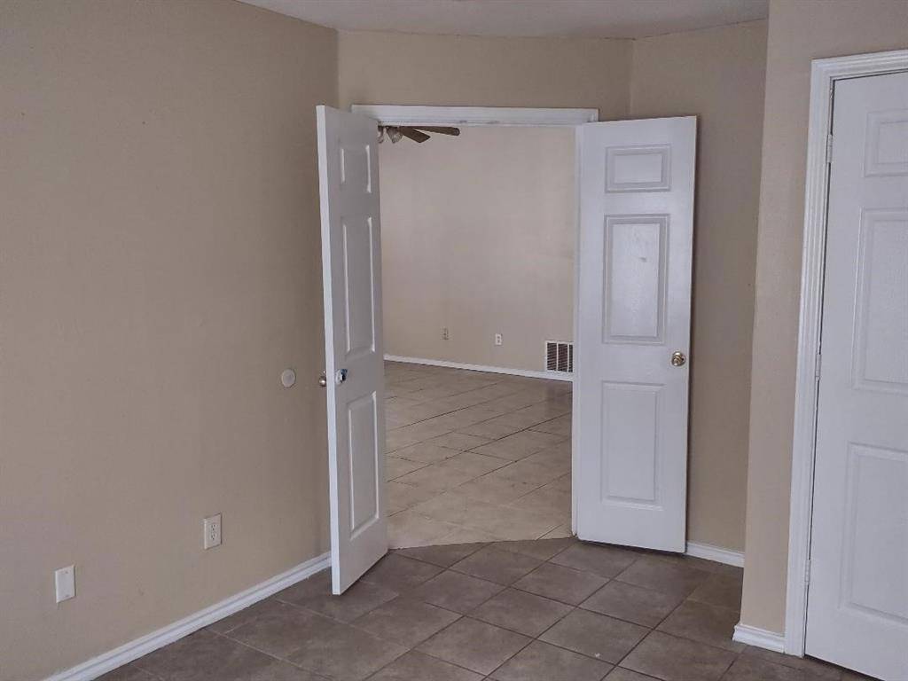 Arlington, TX 76014,2432 E Timberview Lane