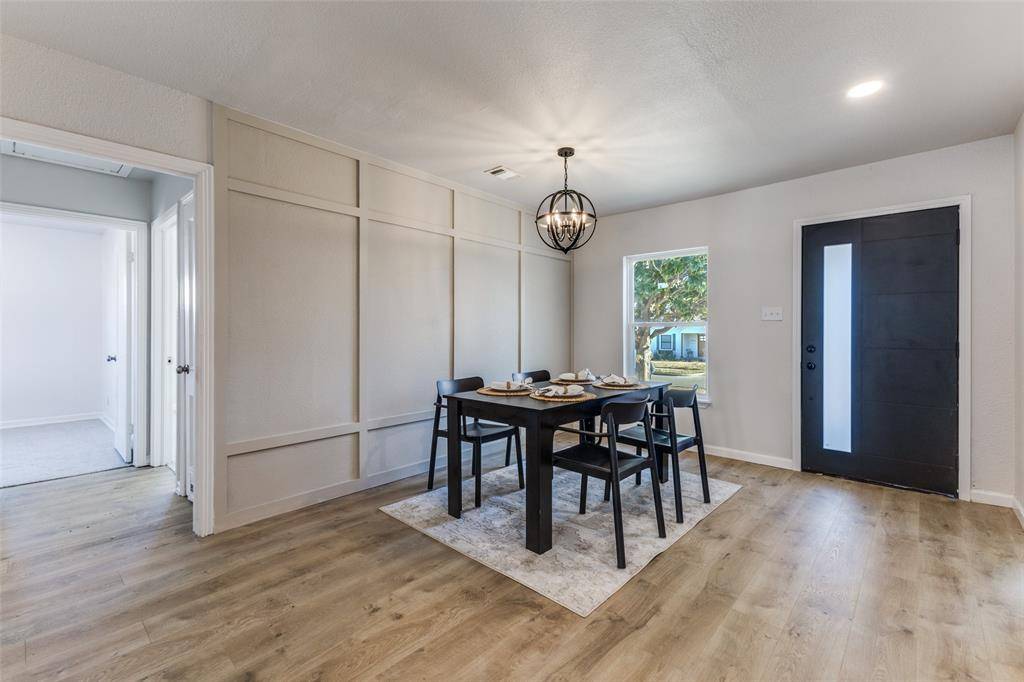 Dallas, TX 75211,3719 Dutton Drive