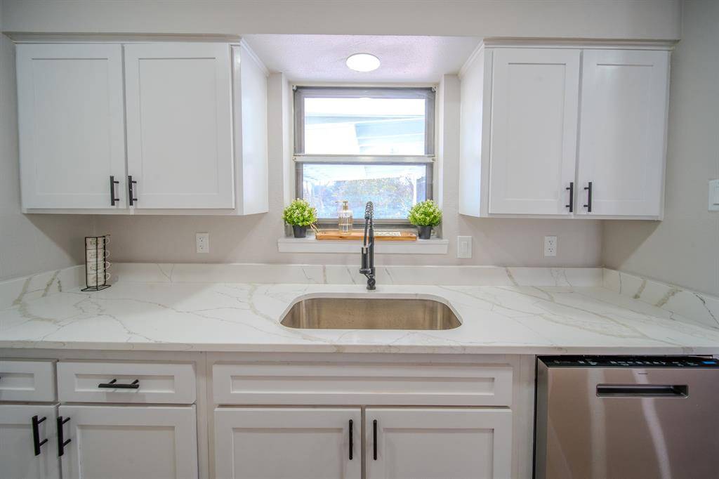 Dallas, TX 75241,1614 Solitude Drive