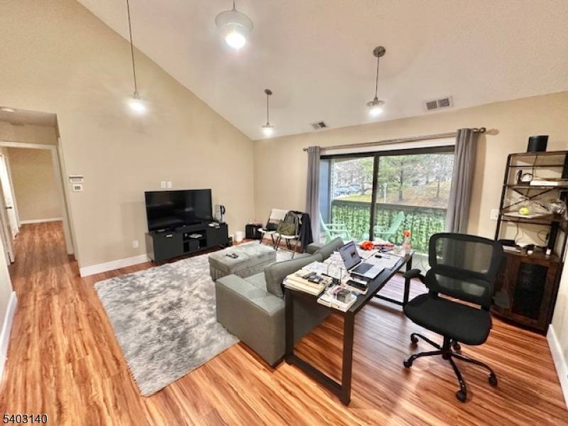 Sayreville Boro, NJ 08859,211 Sunshine Ct