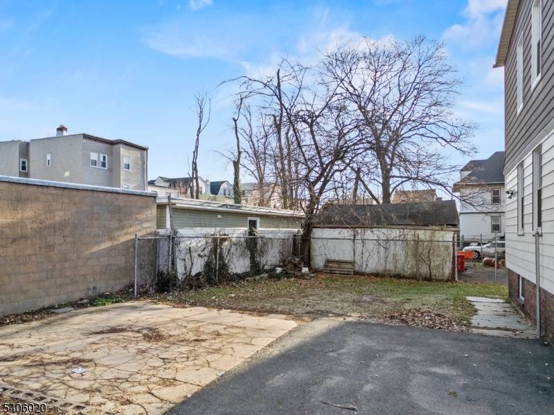 Irvington Twp., NJ 07111,92 Harrison Pl