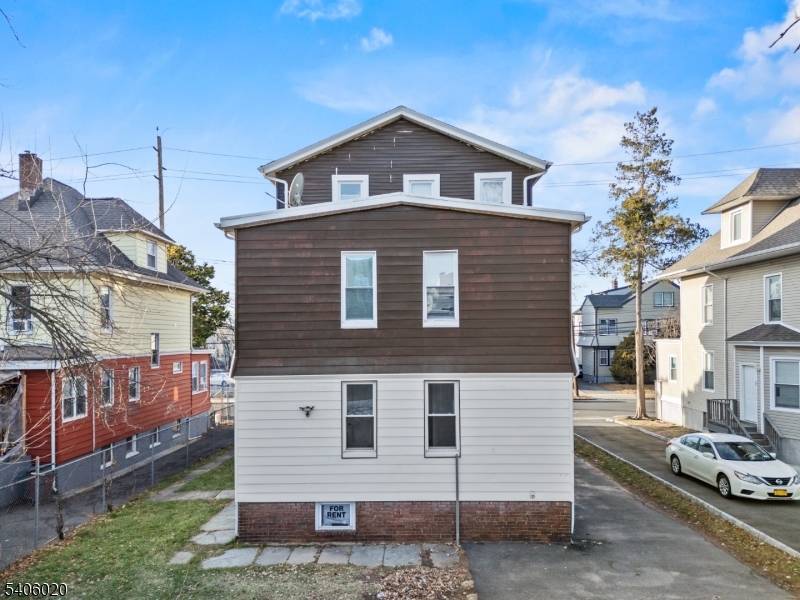 Irvington Twp., NJ 07111,92 Harrison Pl